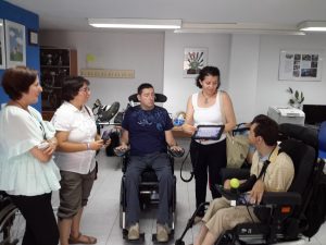 Entrega Ayudas tecnicas en presencia de la Sra. Rosella Antolí, Alcaldesa de Bonrepos i Mirambell